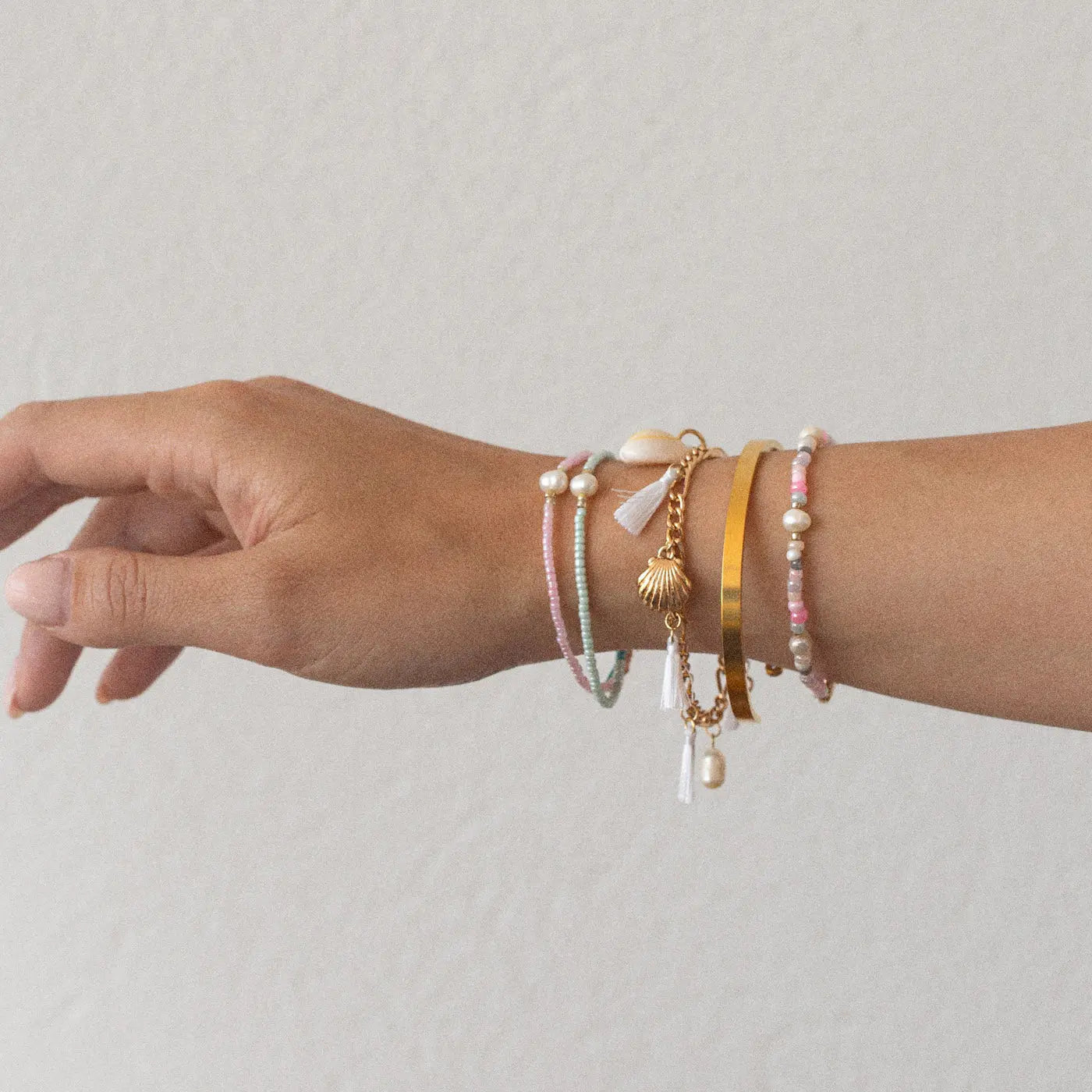 Tess - Pastel Kraal en Parel Armband