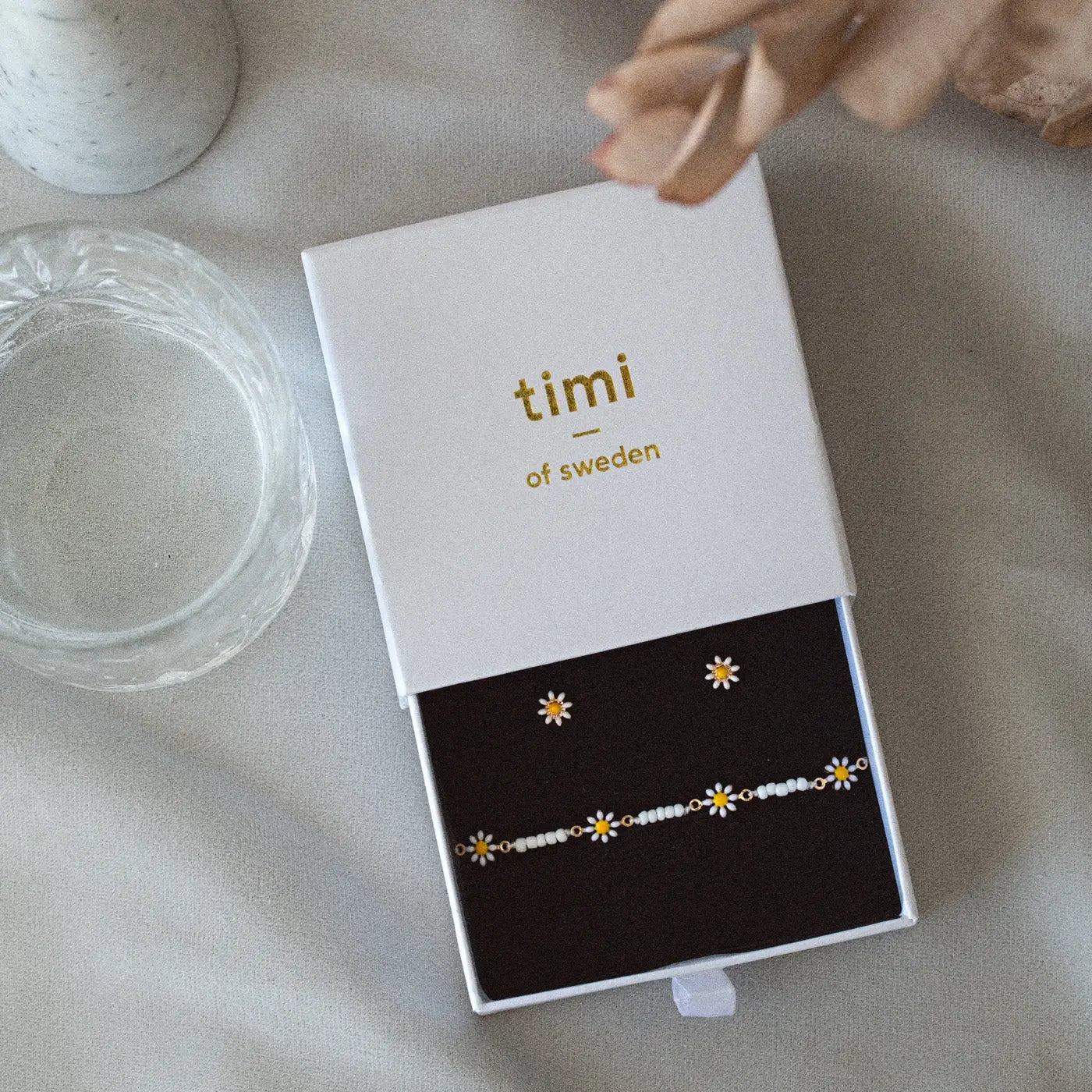 Daisy Set met Oorknopjes en Armband