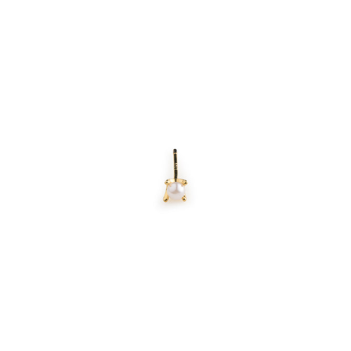 Essie - Mini Pearl Stud Earrings
