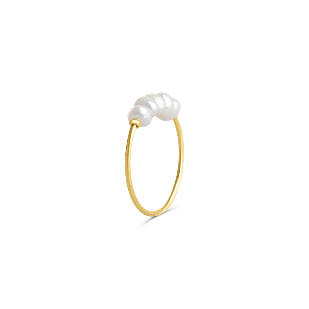 Loanna - Delicate Parelring Roestvrij Staal