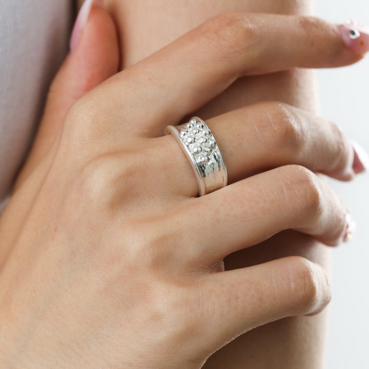 Iben – statement ring in stainless steel, silver | Timi of Sweden