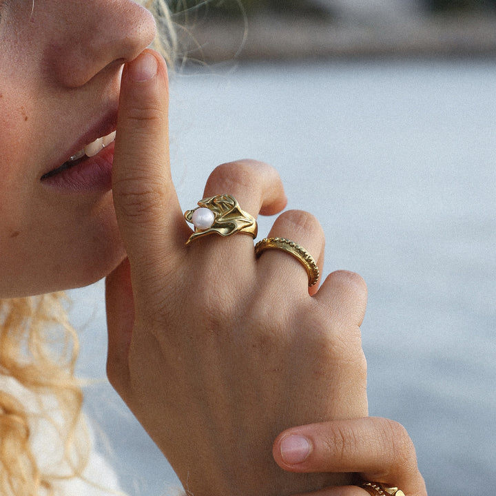 Lex – Molten Pearl Ring in Stainless Steel | Timi of Sweden