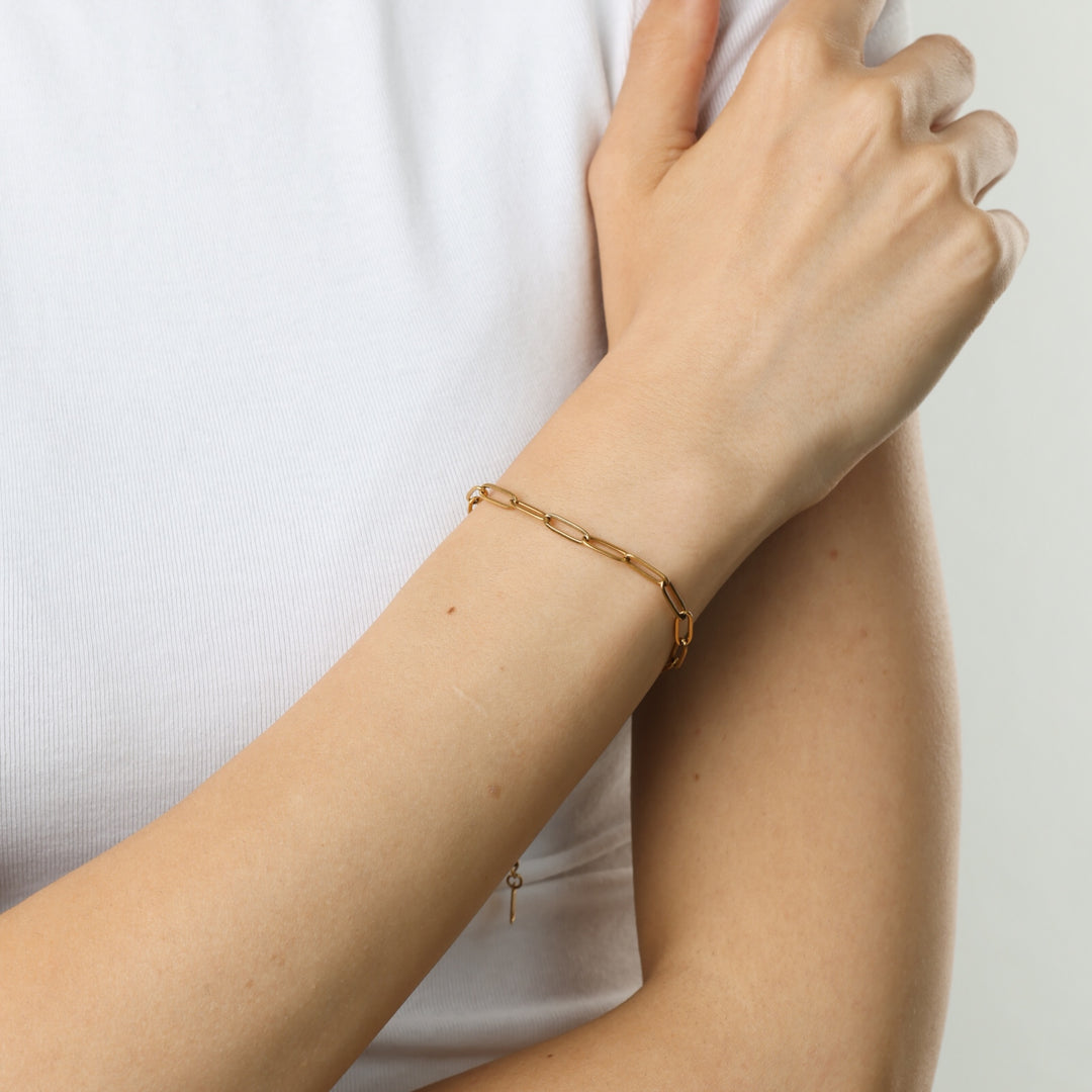 Eira – link chain bracelet in stainless steel, gold | Timi of Sweden