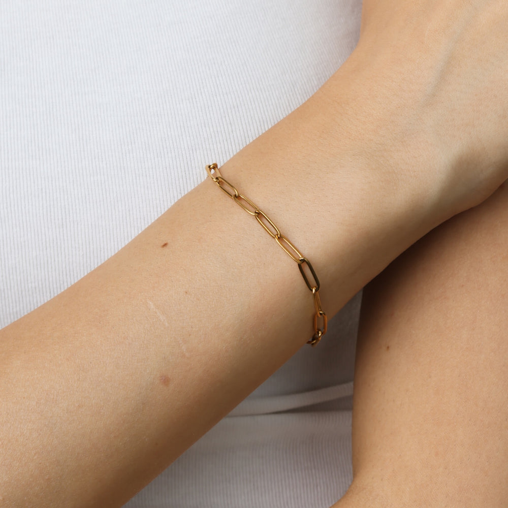 Eira – link chain bracelet in stainless steel, gold | Timi of Sweden