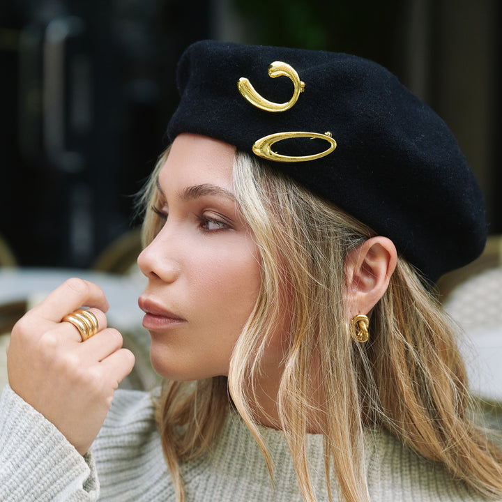 Illiona – strakke broche, goud | Timi of Sweden