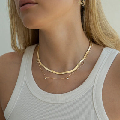 Necklace Tiny Pearls White