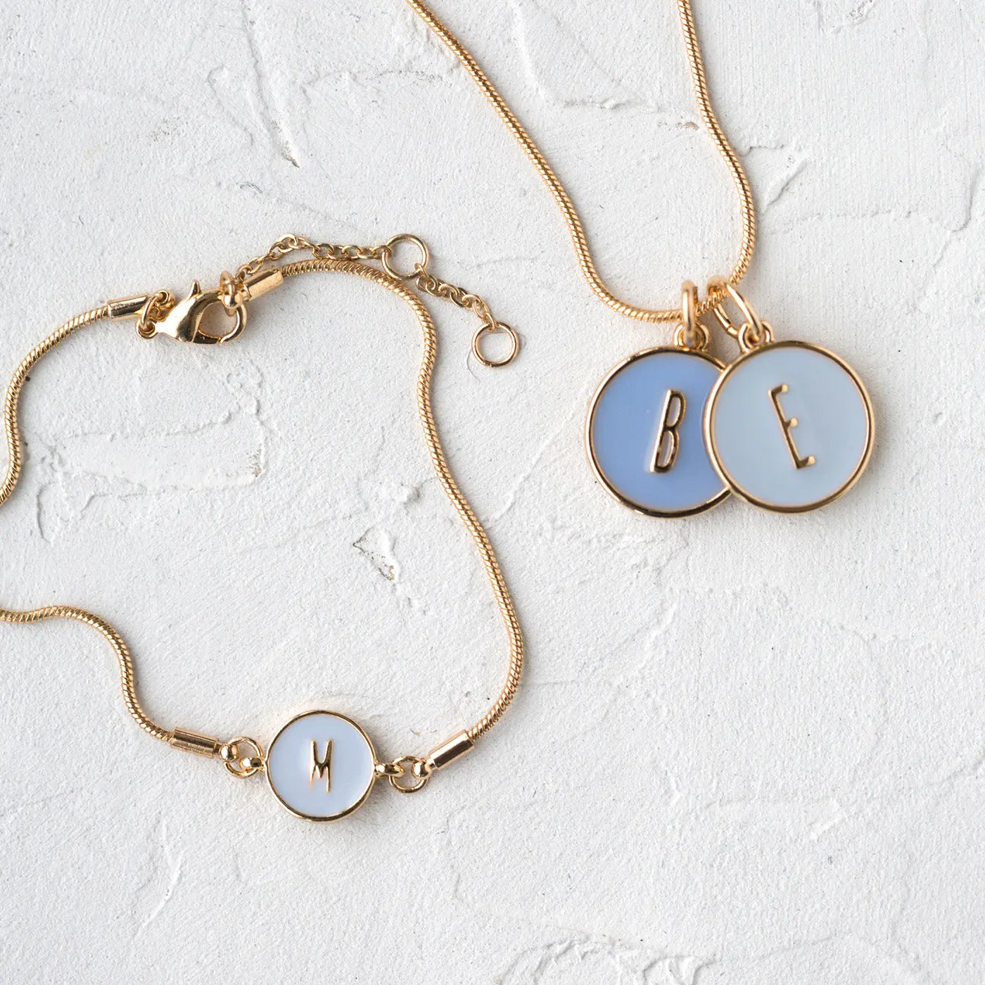 Letter in Snake Chain-armband