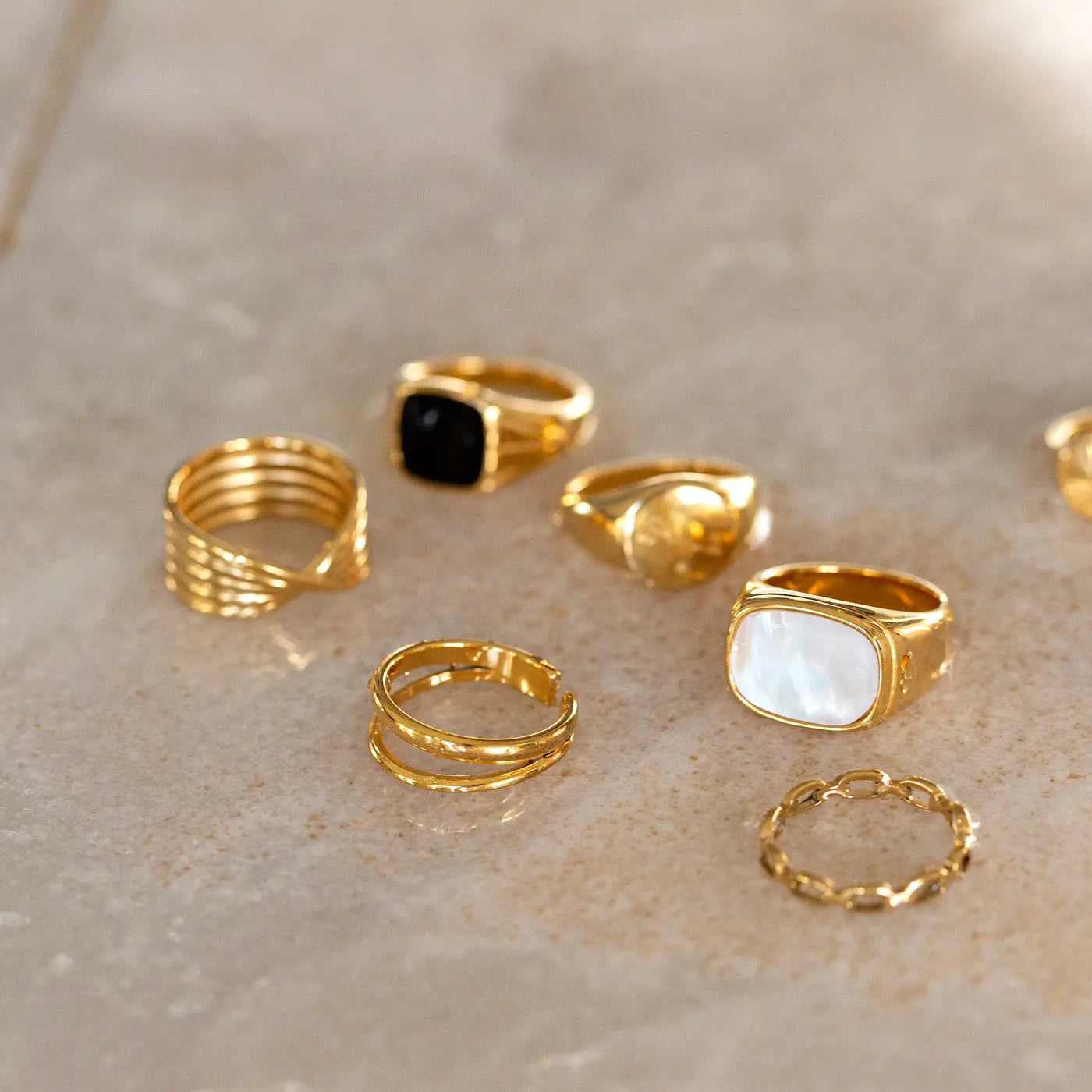 Elegante ring met twee lijnen