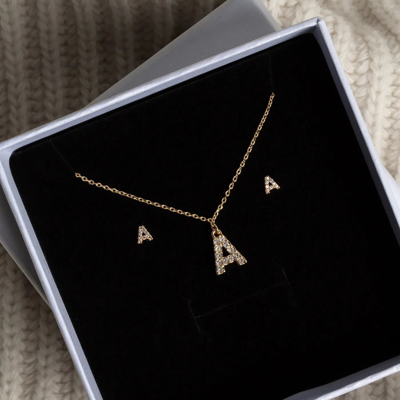Gepersonaliseerde kristallen ketting en oorbellen set