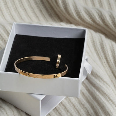 Gegraveerde harten set ketting en ring