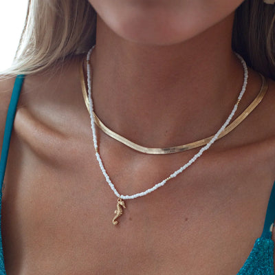 Ellie - Seahorse witte kralen ketting